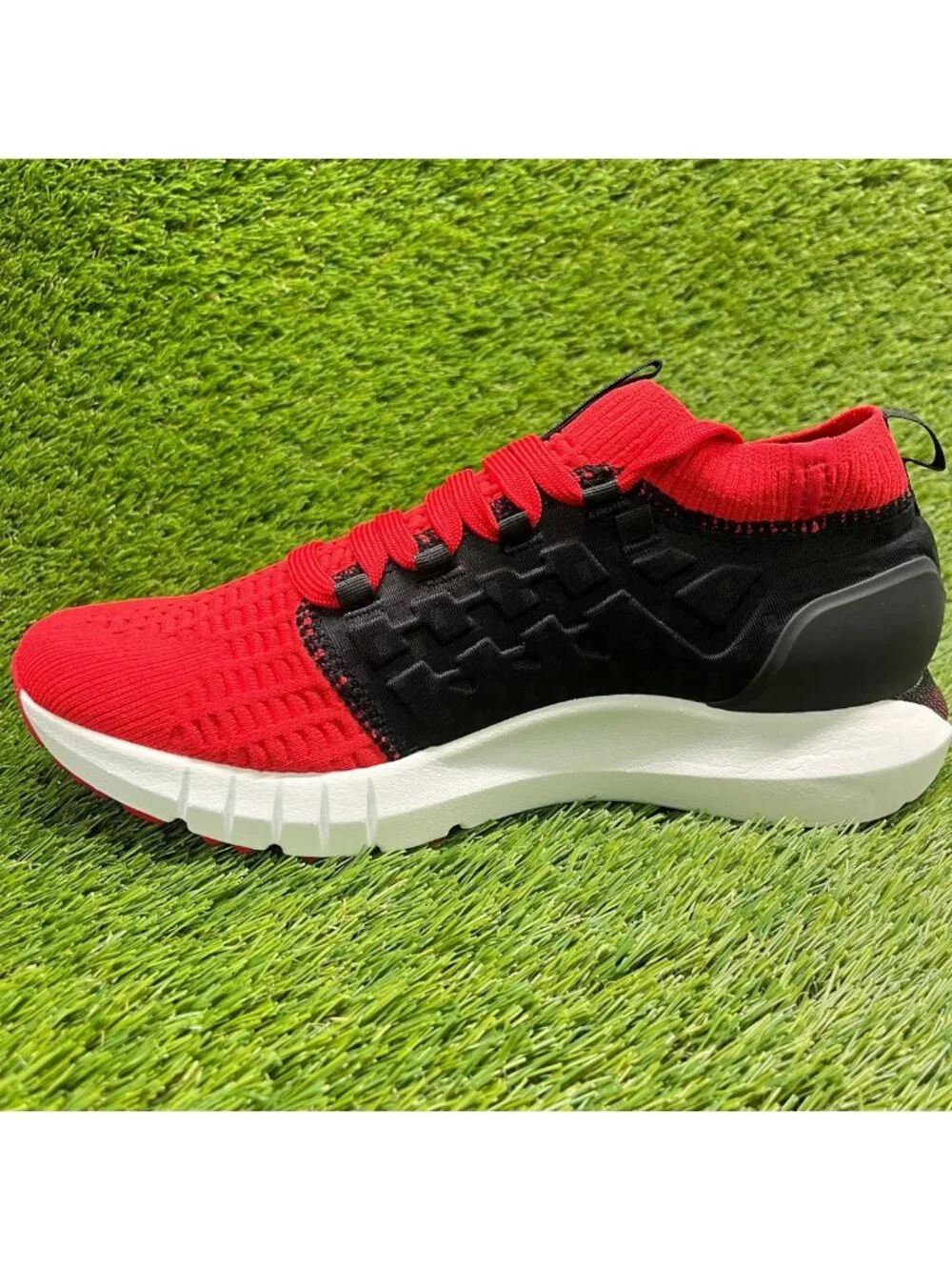 Under Armour HOVR Phantom 1 Mens Size 10.5 Red Black Athletic Shoes Sneakers
